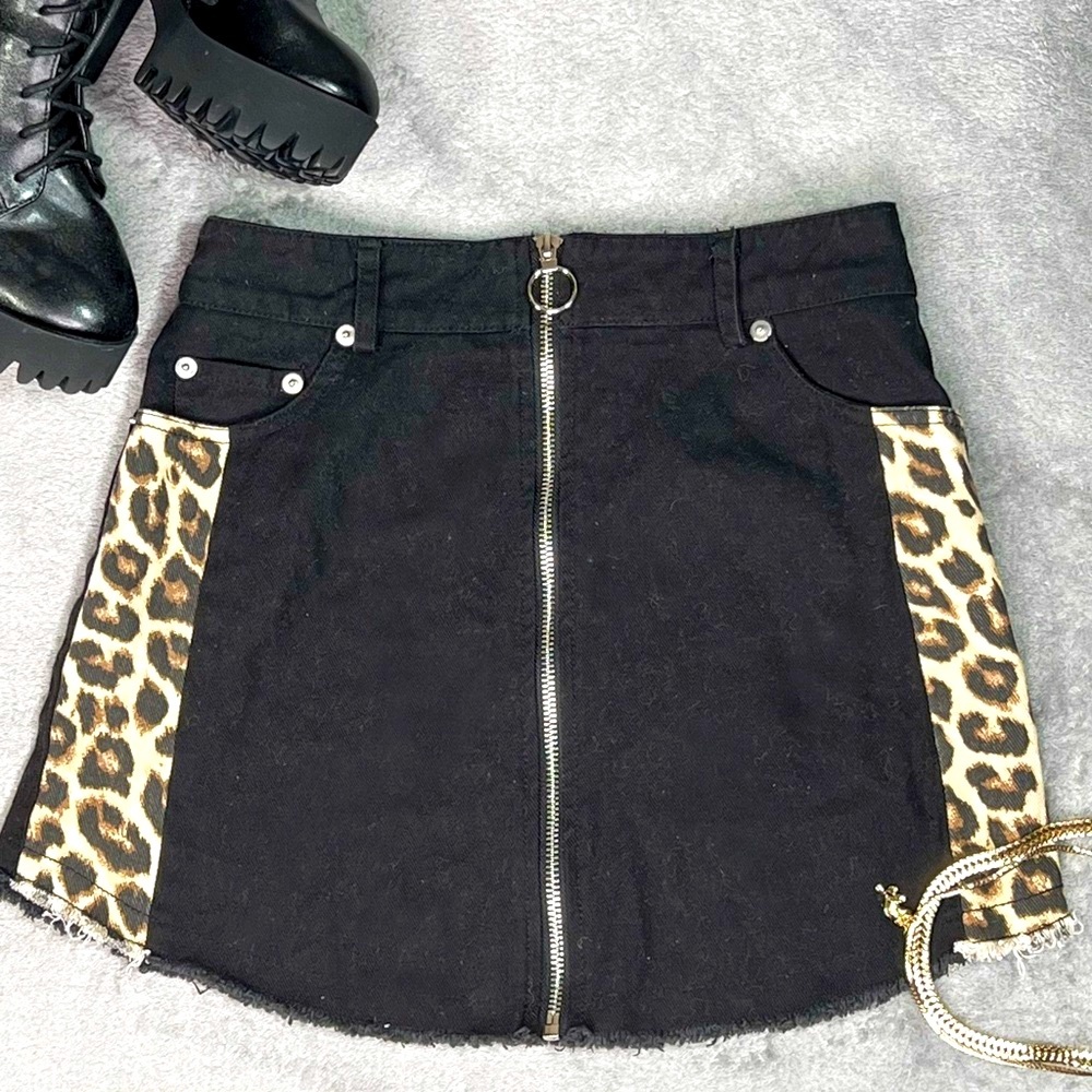 Forever 21 Black Jean Skirt Cheetah Print